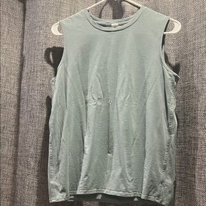 Lululemon Women's Tank (size medium)